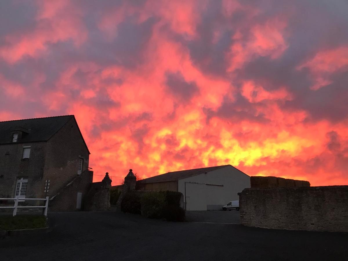 Grand Gite De La Ferme De La Tourelle Longues-sur-Mer エクステリア 写真